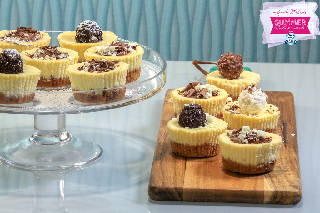 Vanilla Bean Cheesecakes with Pecan Cinnamon Crust