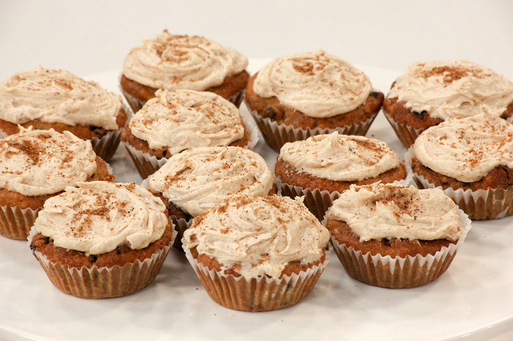 Little Christmas Cakes with Eggnog Buttercream