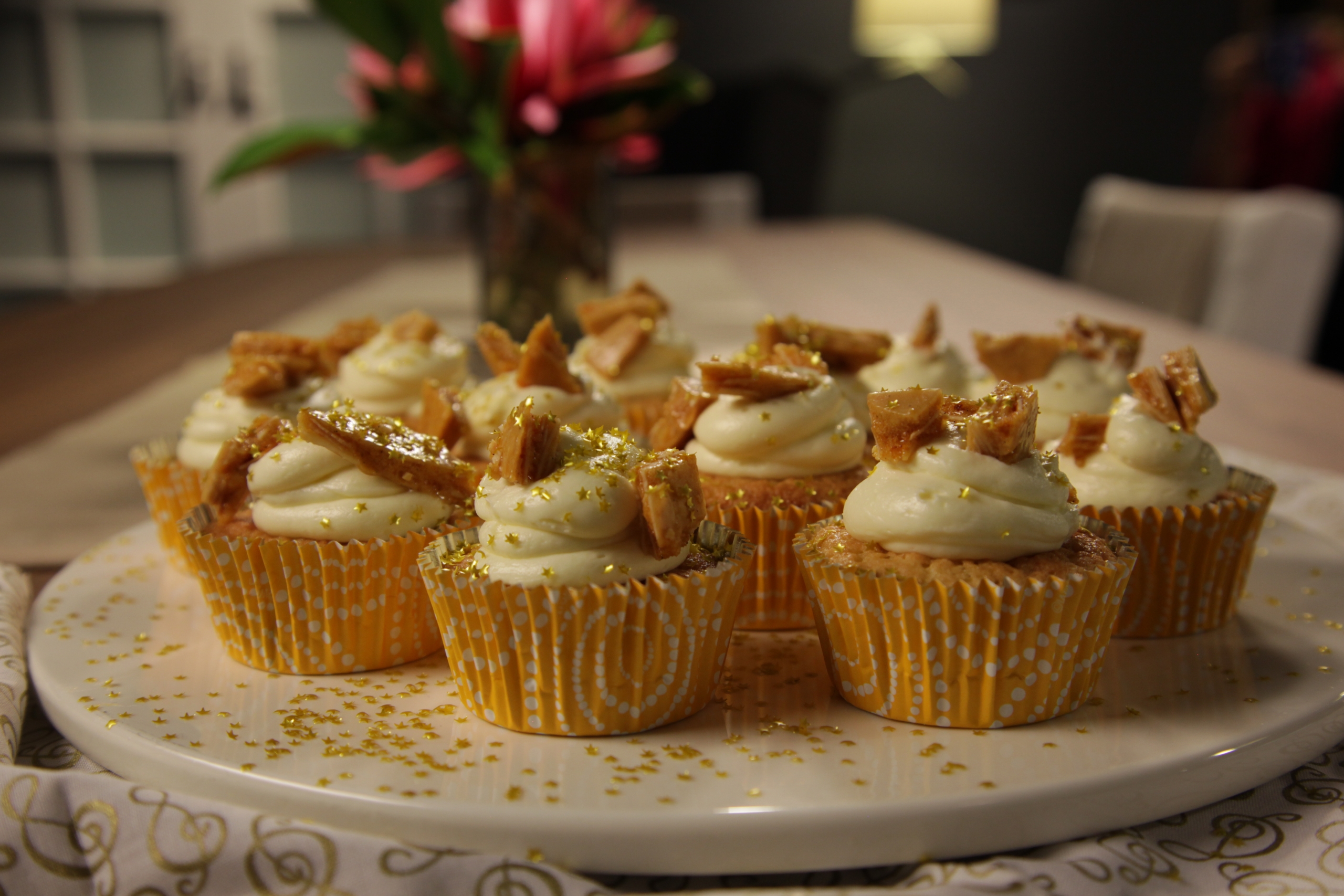 Almond Honeycomb Cupcakes