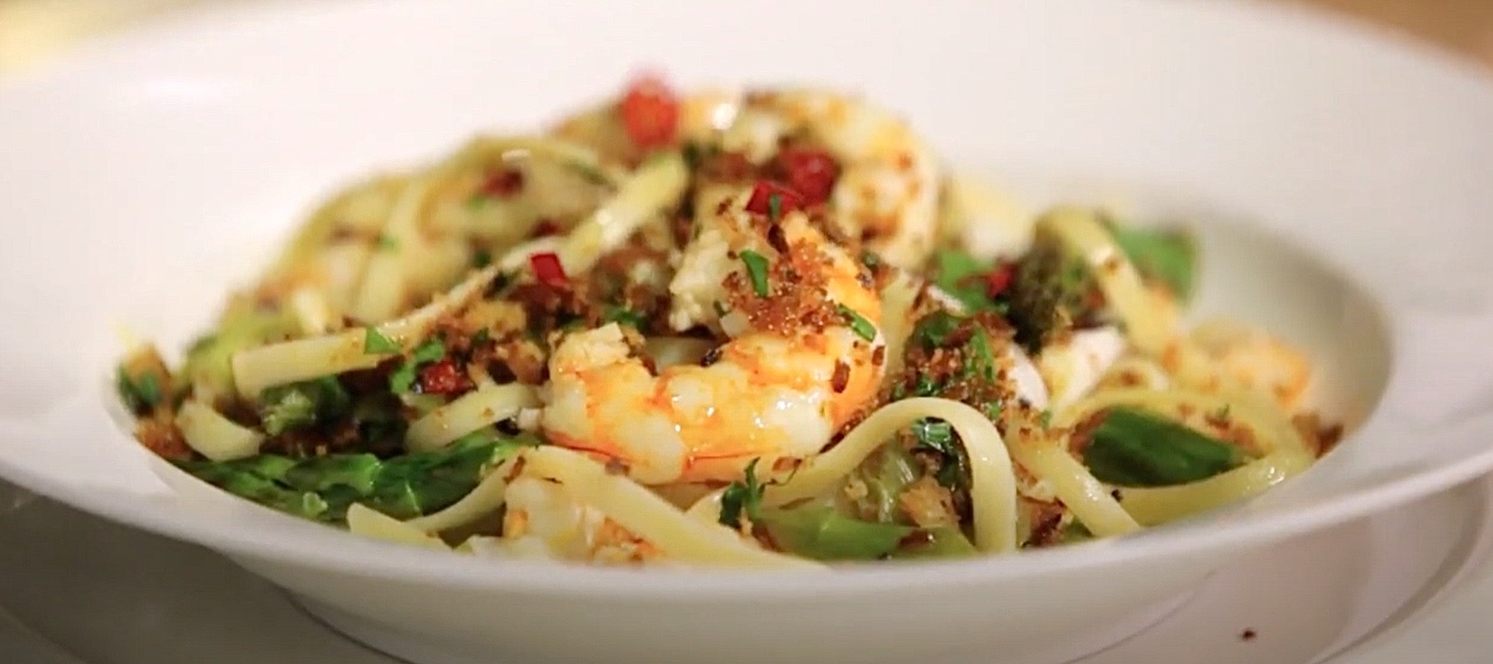 Prawn and Asparagus Linguine with Chilli Pangrattato