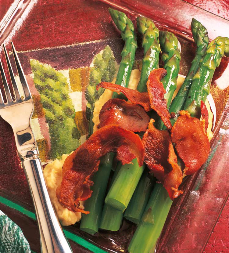 Asparagus on Garlicky White Bean Puree with Crisp Pancetta