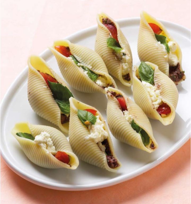 Pasta Shells with Tomato,  Basil and Tapenade